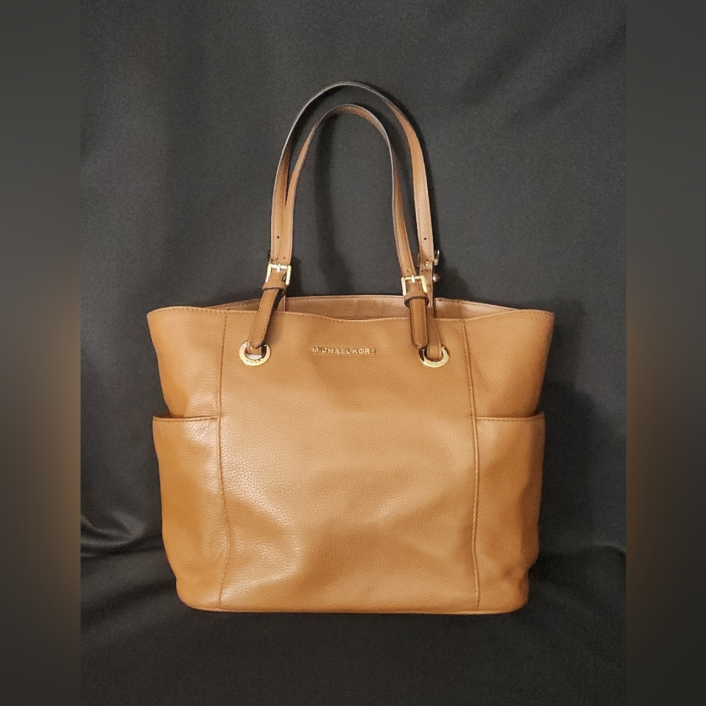 Michael Kors Jet Set Medium Pebbled Leather Tote Bag